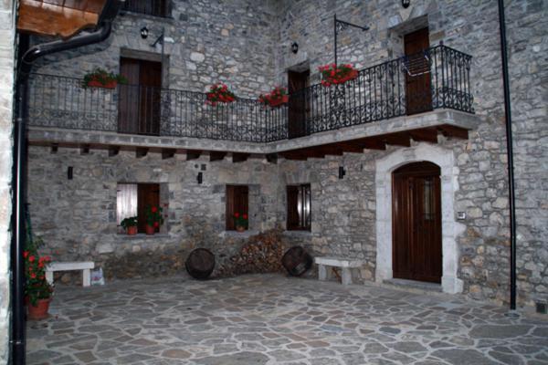 Hostal Rural Casa Parda Tramacastilla de Tena Exterior photo